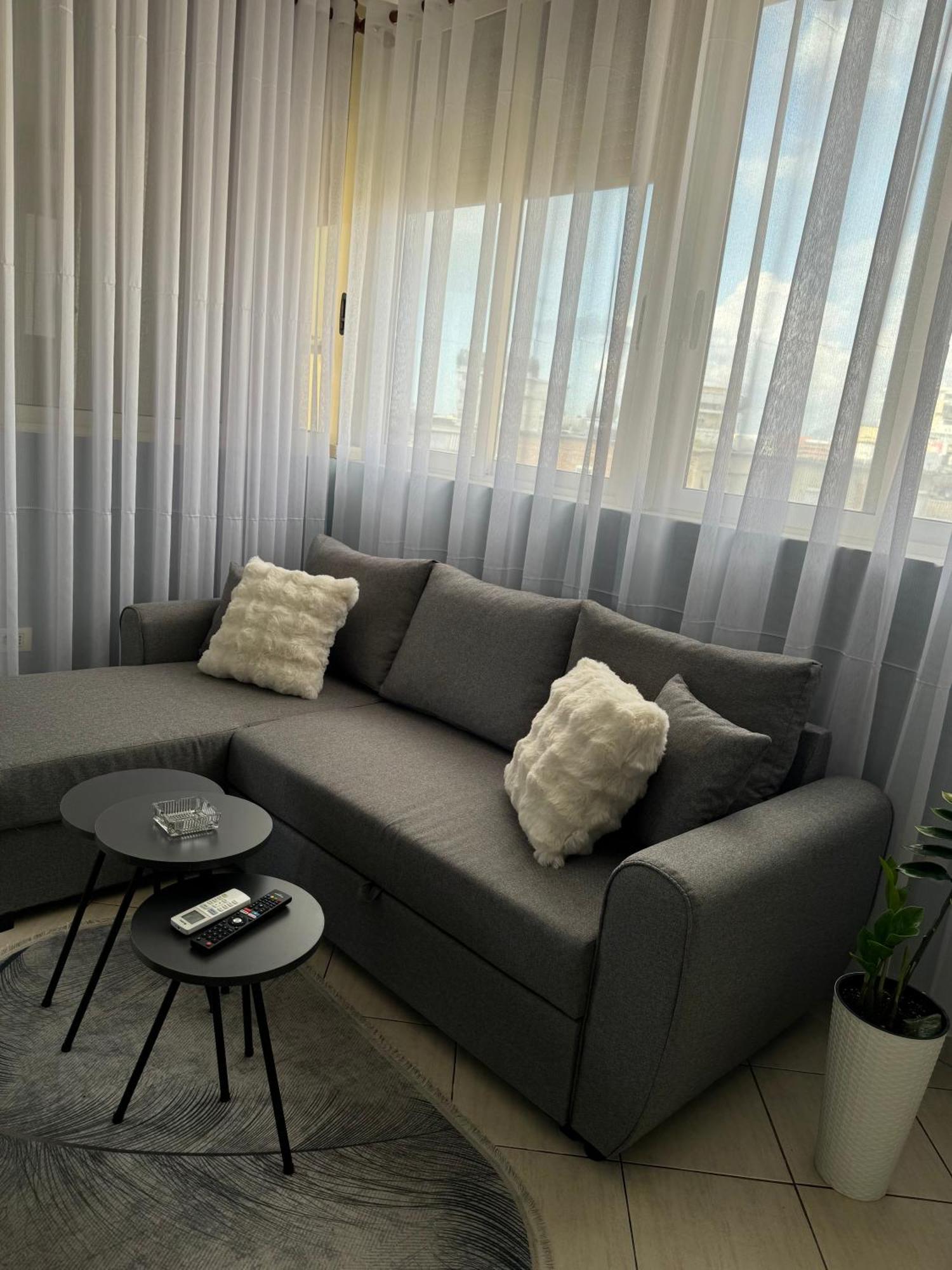 Mirela'S Apartment City Center Tirana Exterior foto